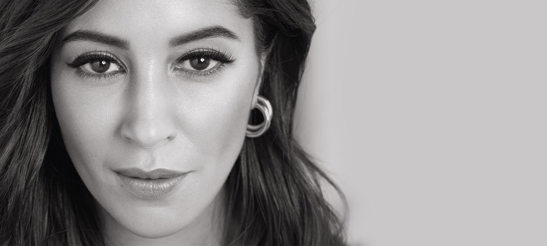 Лейла Бекхти Volume Milion Hero