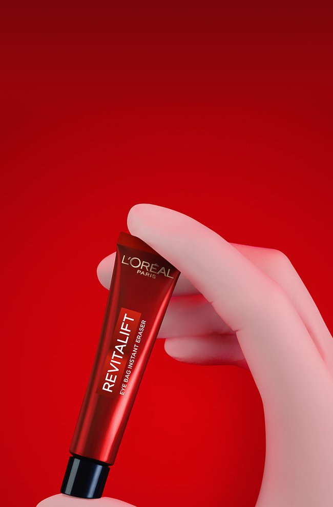 REVITALIFT LASER КРЕМ ЗА НЕЗАБАВНА КОРЕКЦИЯ НА ТОРБИЧКИ ПОД ОЧИТЕ